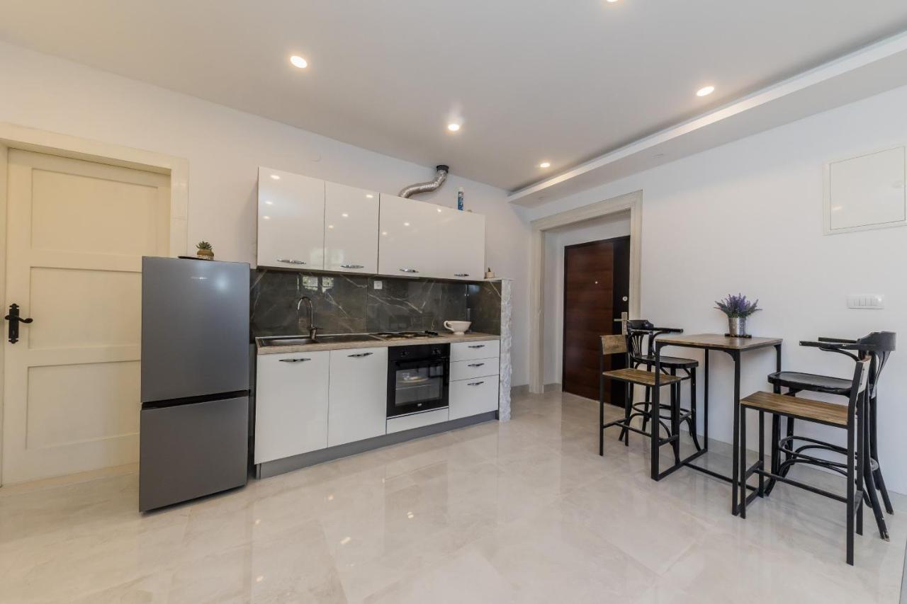 Seafront Apartments Karlo Kaštela Zewnętrze zdjęcie