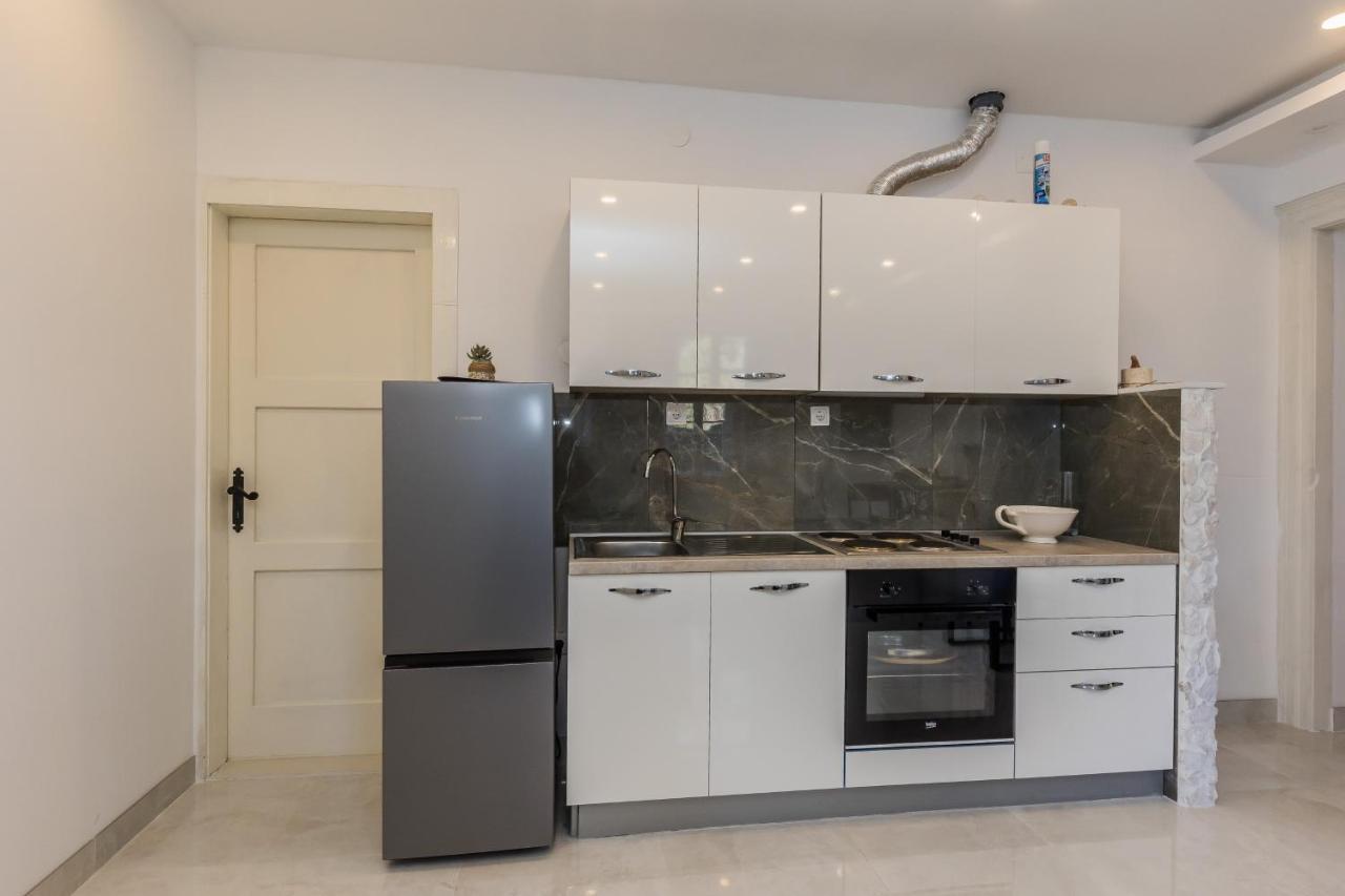 Seafront Apartments Karlo Kaštela Zewnętrze zdjęcie